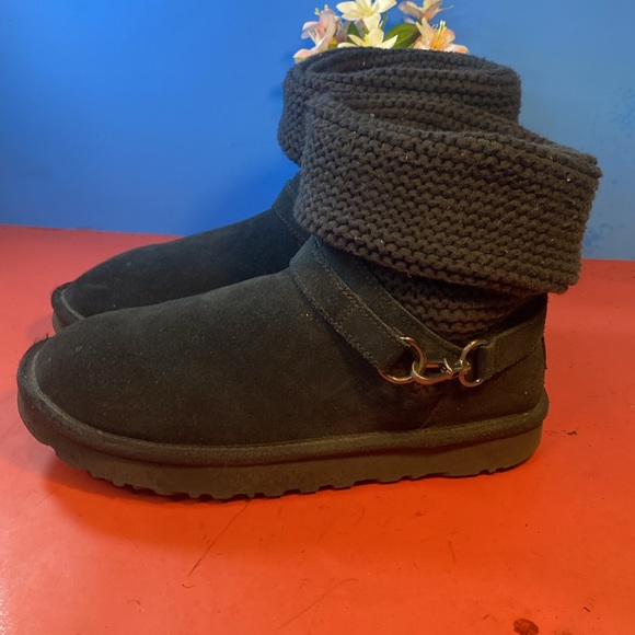 Ugg boots SZ 8 - Picture 4 of 7